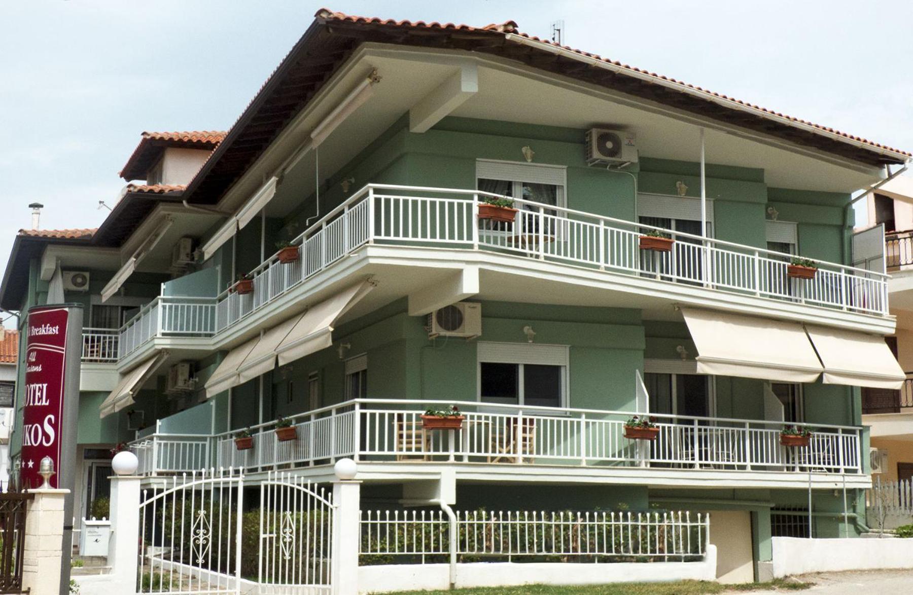 Nikos House Aparthotel Nikiti  Exterior photo